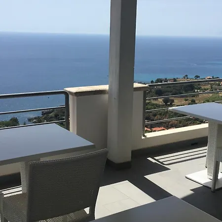 Valentino Holiday Lägenhet Capo Vaticano